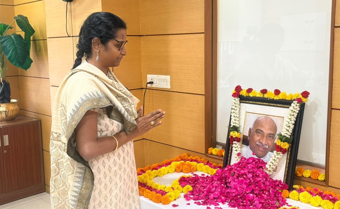 Kamarajar Port Limited commemorates Perunthalaivar Kamarajar